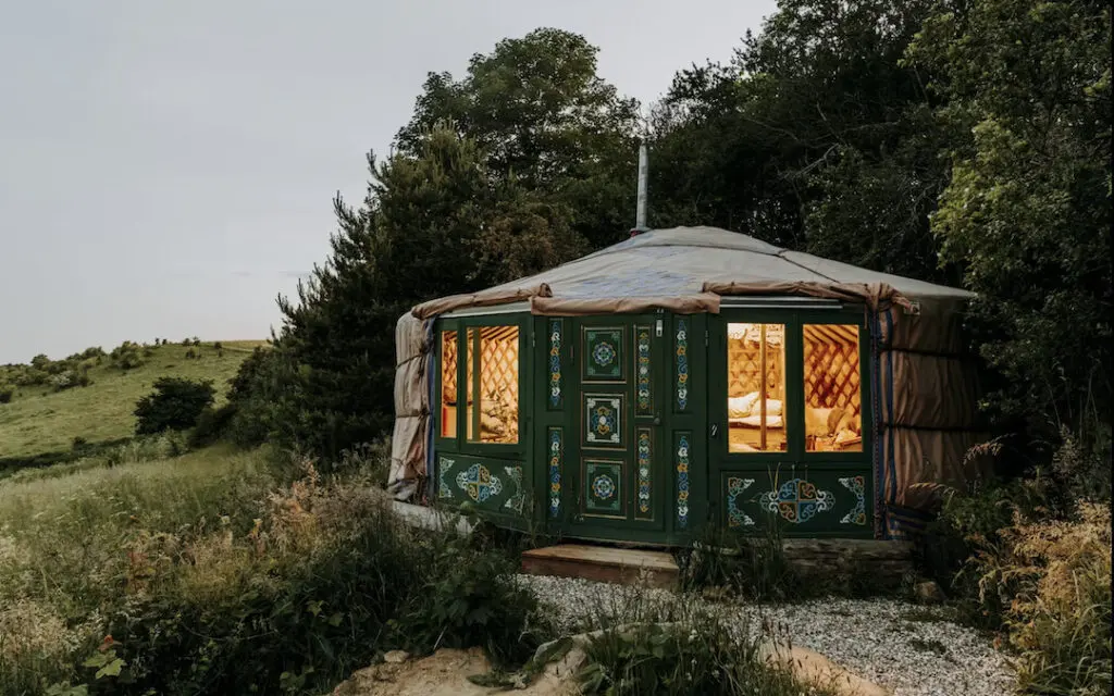 Romantisk getaway i Danmark i en grøn jurt i Mols Bjerge